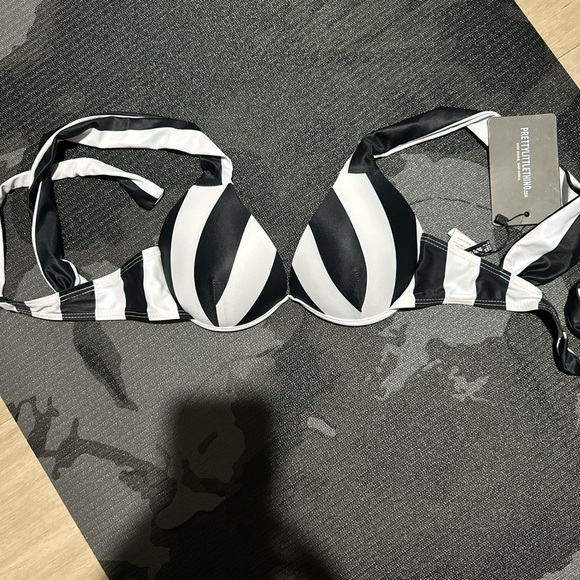Princess Polly Black and White Striped Bikini Top - Picture 5 of 5